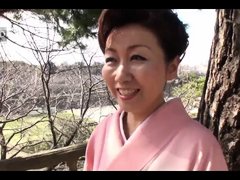 39 yr old Yayoi Iida Swallows two Loads (Uncensored)